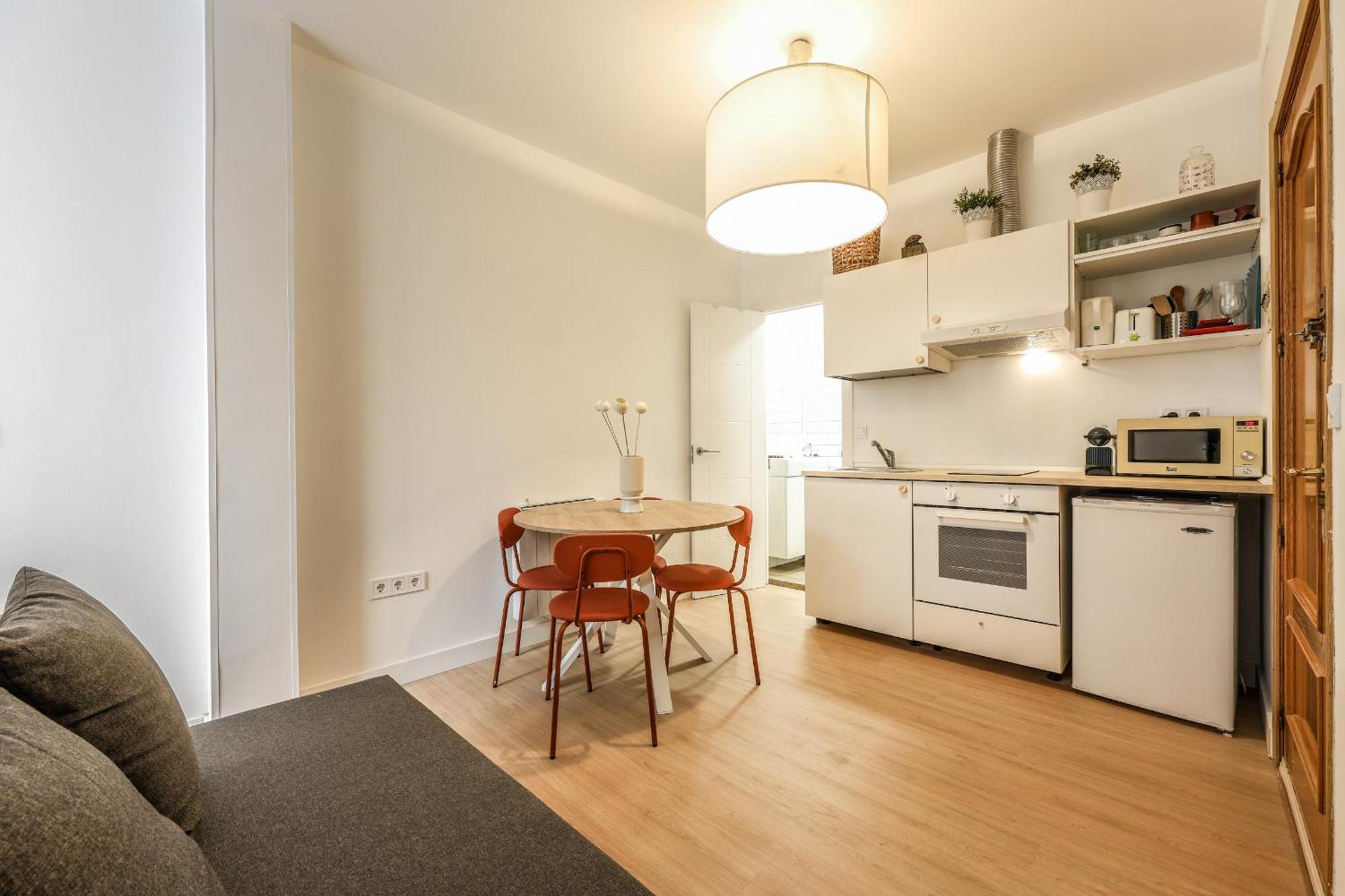 Pequeno Apartamento Reformado En Tirso De Molina Alquiler Temporal Madryt Zewnętrze zdjęcie